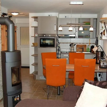 Comfortable House Near Kummerow *